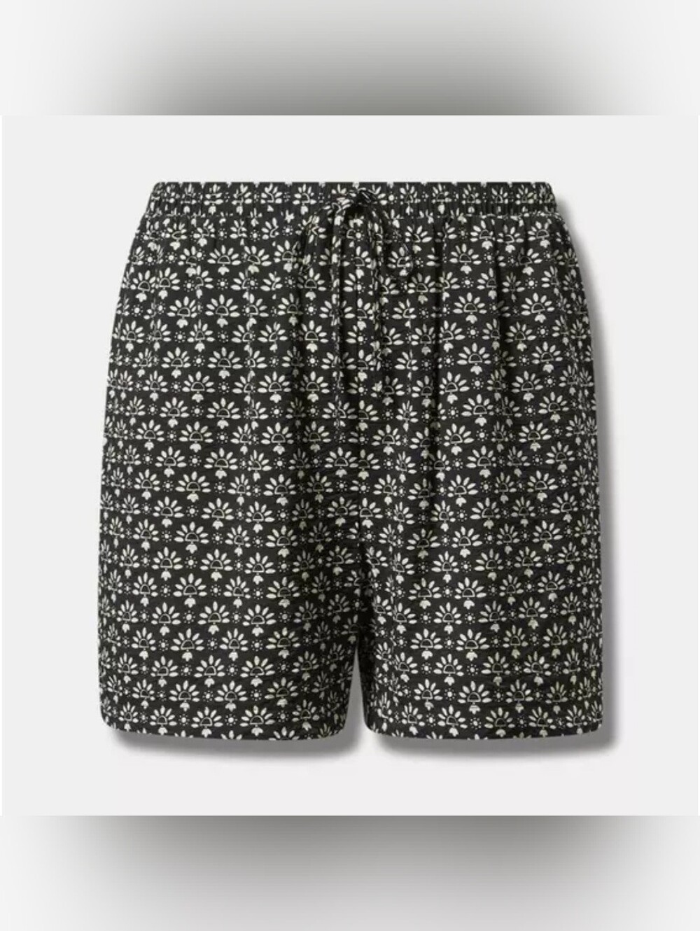 Torrid Size 1 Drawstring Shorts Floral Black & White
